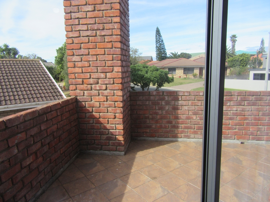 5 Bedroom Property for Sale in Fraaiuitsig Western Cape